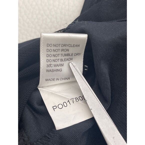 Floral Print One Piece Swimsuit Size M - Picture 9 of 9